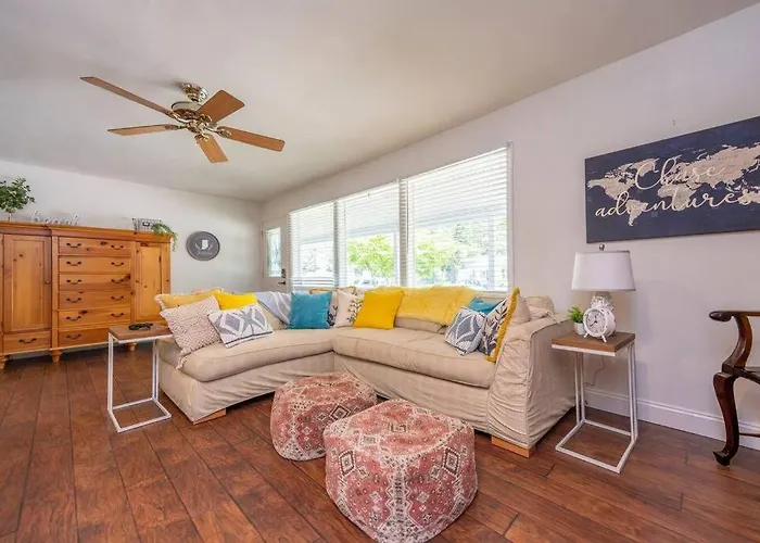 Close To Beach, Hot Tub, Pet Friendly, Firepit